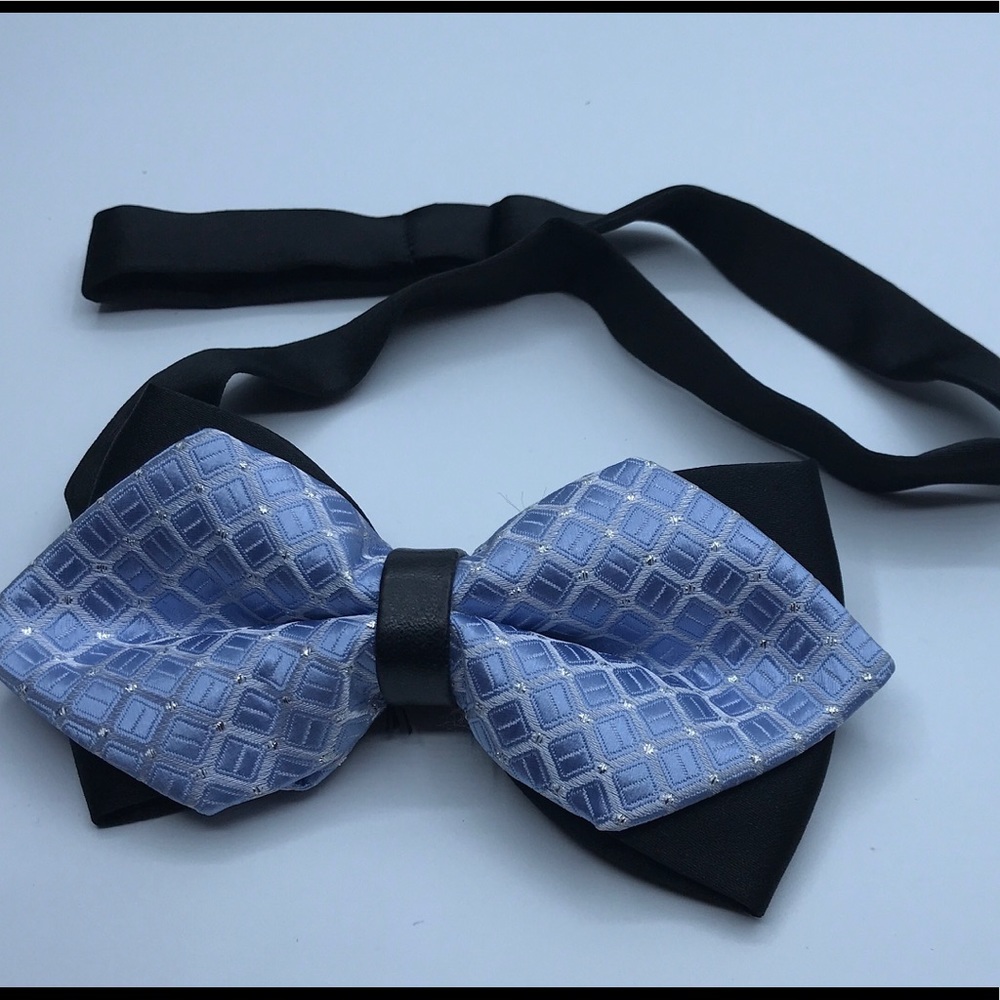 Bow tie